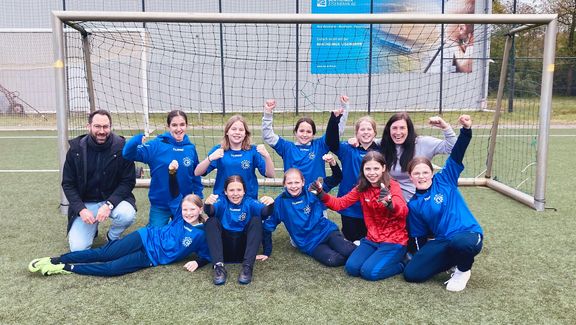 Fußball: Schulmannschaft der Mädchen 2024 weiter ungeschlagen