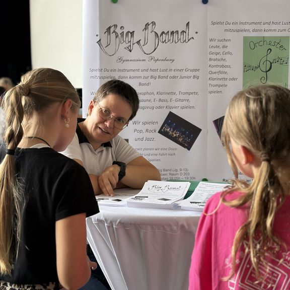 AG-Vorstellung 2026: „Markt der Möglichkeiten“ am Gymnasium Papenburg AG-Vorstellung 2026: „Markt der Möglichkeiten“ am Gymnasium Papenburg