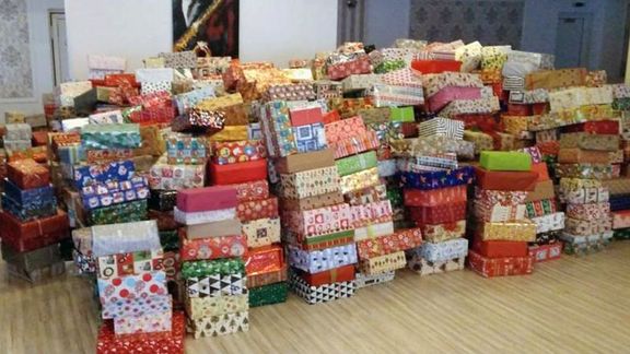 Weihnachtspäckchen für Benachteiligte