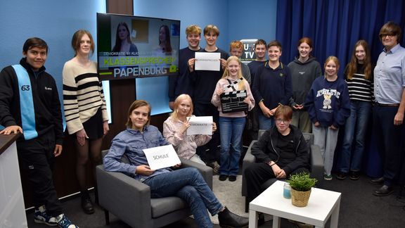 JUZ-TV Spezial: Demokratie lernen im Klassenzimmer JUZ-TV Spezial: Demokratie lernen im Klassenzimmer