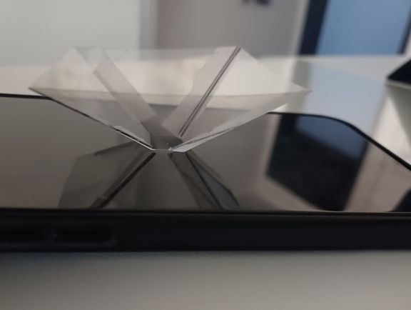 Physikkurs aus Jahrgang 12 baut eigene Hologrammprojektoren Physikkurs aus Jahrgang 12 baut eigene Hologrammprojektoren