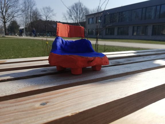Stilvolles Stuhldesign der Klassen 9b und 9c