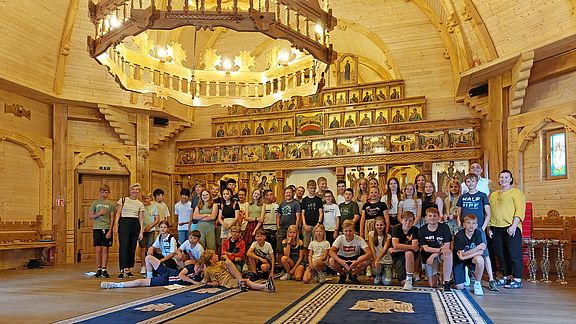 Religionsgruppen besuchen Gotteshaus der besonderen Art in Sögel 