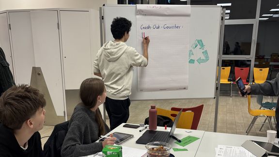 Drei Mathematik-Wettbewerbe in zehn Tagen 2025 Drei Mathematik-Wettbewerbe in zehn Tagen 2025