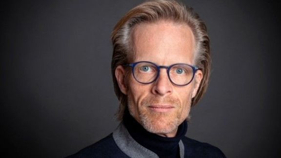 Podcast WeitBlick: Wahl, Rente, Neuanfang – Professor Kronenberg im Gespräch