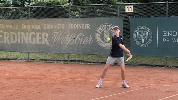 Unsere Jungs gewinnen im Tennis das Bezirksfinale 2024