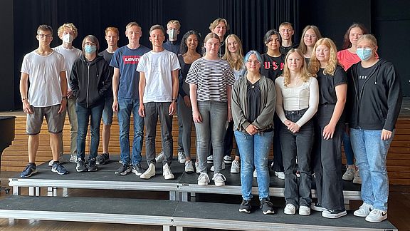 Fast 50 Lernhelfer unterstützen jüngere Schüler 
