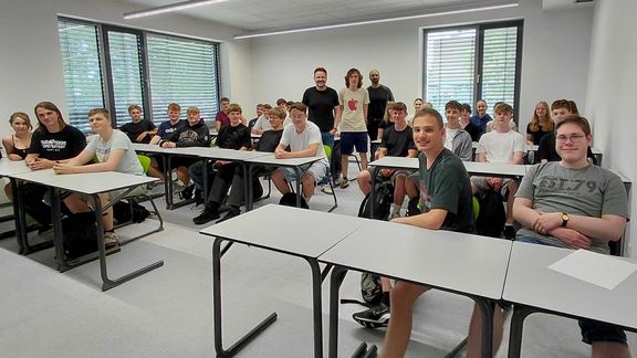 Schule meets Stadtrat – Klasse 11c entdeckt Kommunalpolitik aus erster Hand
