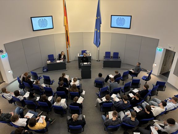 Leistungskurse Politik-Wirtschaft 2026 zu Besuch im politischen Berlin Leistungskurse Politik-Wirtschaft 2026 zu Besuch im politischen Berlin