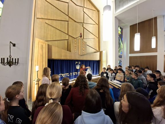 Ausflug der Religionskurse zur Synagoge Münster