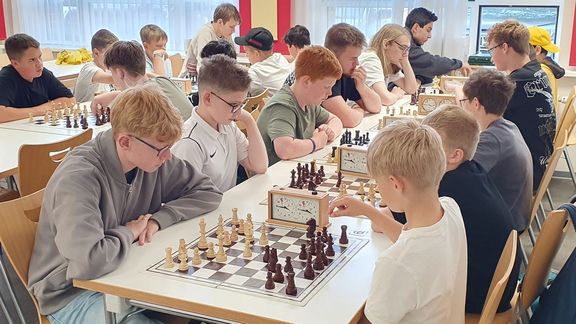 Schulschachturnier 2025 auf Topniveau: Spannung bis zum letzten Zug
