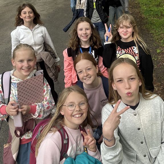 Klasse 5a und 5c zu Besuch auf dem Engelnhof in Papenburg