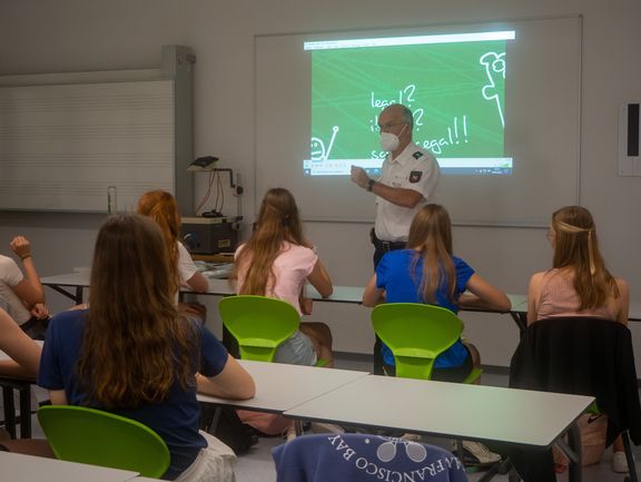 Präventionsveranstaltung im Jahrgang 8 zu Sucht, Alkohol und Drogen