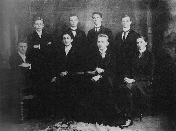 Der erste Papenburger Abiturjahrgang 1910