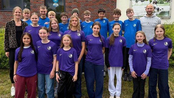 Erfolgreiche Teilnahme beim Bezirksentscheid Schwimmen 2026 in Emden