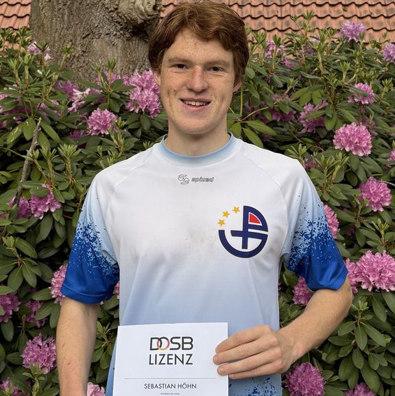 Erfolgreiche C-Lizenz-Ausbildung für zwei Schüler des Sportleistungskurses