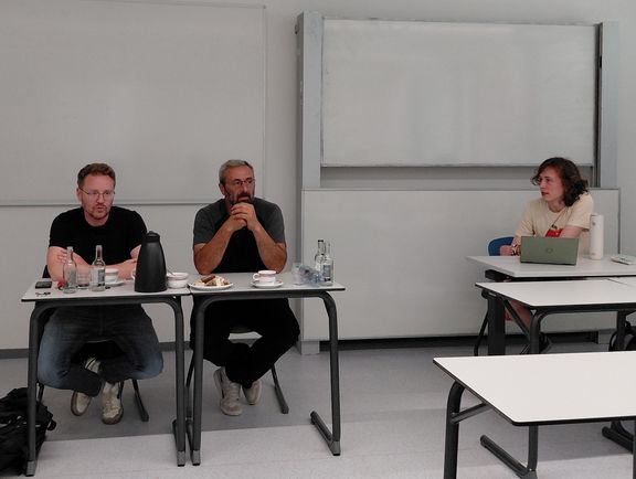 Schule meets Stadtrat – Klasse 11c entdeckt Kommunalpolitik aus erster Hand Schule meets Stadtrat – Klasse 11c entdeckt Kommunalpolitik aus erster Hand