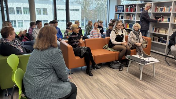 Vorlesewettbewerb 2025/26: Max Stadler ist Schulsieger