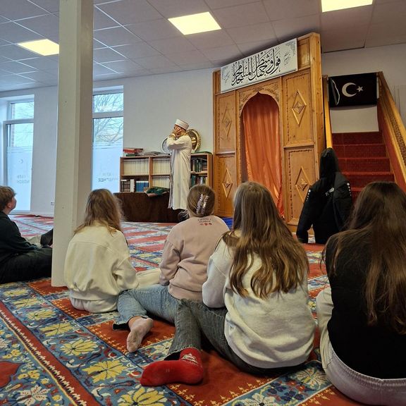 Moscheebesuch der katholischen Religionsgruppen des Jahrgangs 6