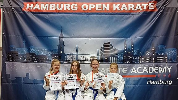 Talente der Schule: Erfolge bei den Hamburg Open Karate 2022