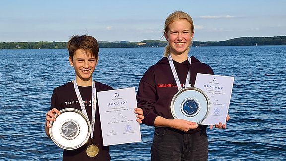 Talente der Schule: Amélie Grave und Julian Müller-Kauter segeln erfolgreich