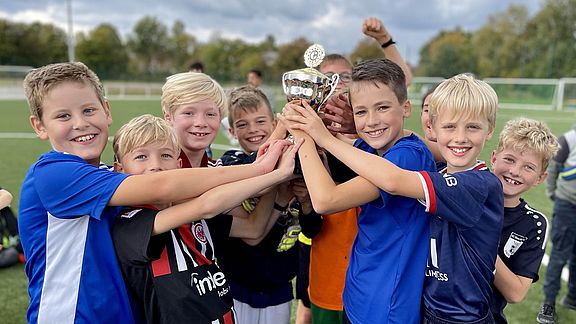 5e gewinnt souverän den Starter Cup 2022 